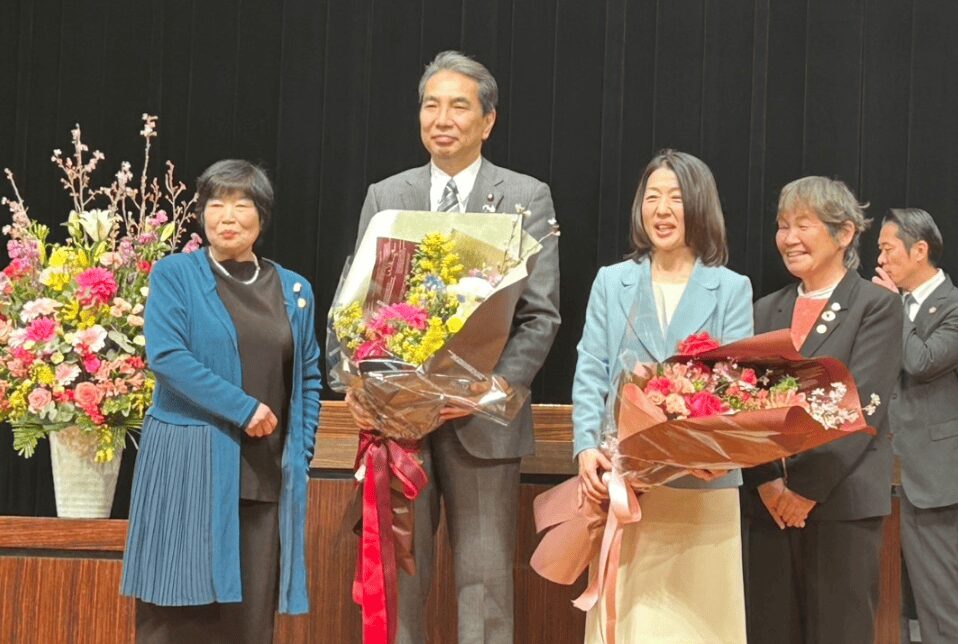 江藤拓と妻・順子