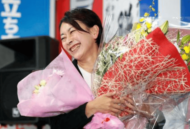 山尾志桜里