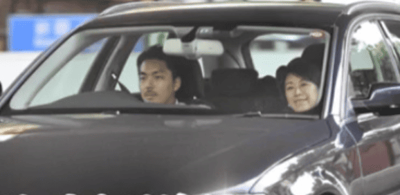 山尾志桜里と倉持麟太郎