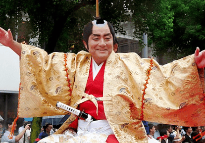 世界のコスプレサミットに出演する河村たかし