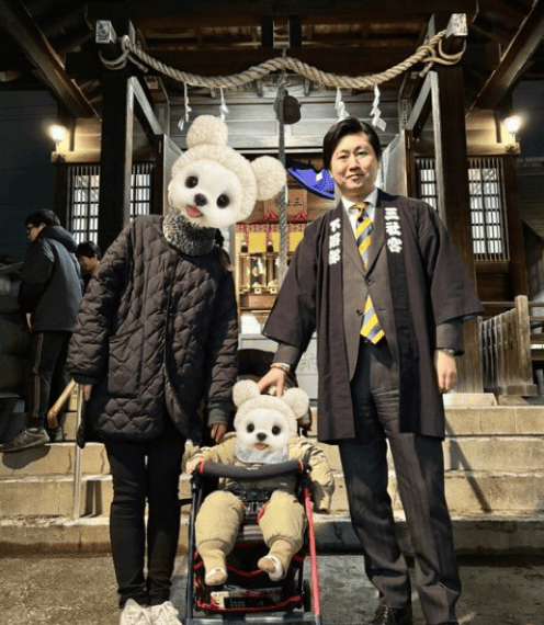 三社宮節分祭に家族で参加する鈴木敦