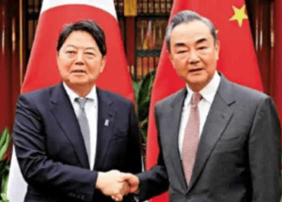 林芳正と中国外交官王 毅