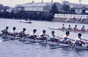 東京大学のボート部入る小林鷹之