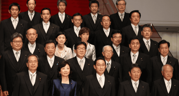 経済安全保障担当大臣　内閣府特命担当大臣に就任