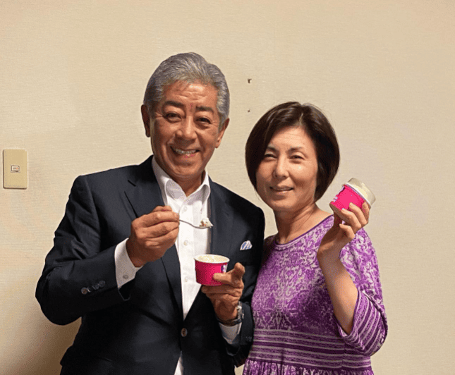 岩屋毅と妻 知子