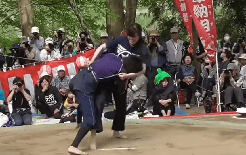 小野田紀美相撲