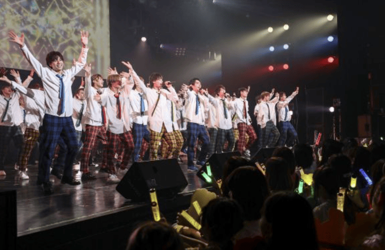 VOYZ ENTERTAINMENTの男性ダンス＆ボーカルグループに所z区村田琳