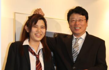 北村晴男と娘の北村まりこ